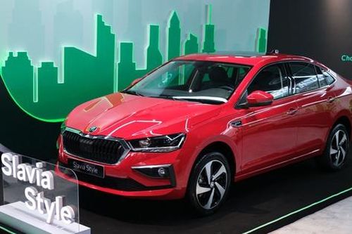 Skoda Slavia: Sedan hạng B nhưng gầm cao hơn SUV