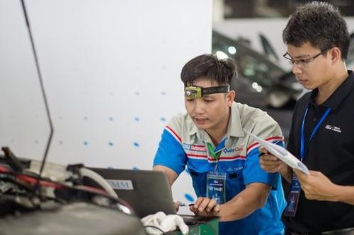 Ford nâng cao chất lượng dịch vụ từ đội ngũ nhân sự