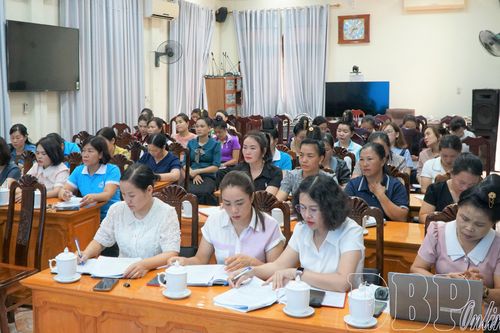Gần 60 học viên tham gia tập huấn công tác chuẩn bị đại hội đại biểu phụ nữ cấp xã, phường