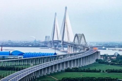 Trung Quốc khánh thành cầu dây văng có nhịp chính dài nhất thế giới