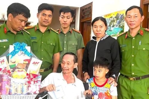 Điểm tựa an ninh trật tự của xã vùng sâu