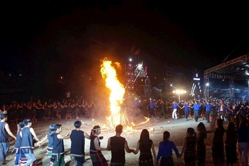 Khơi dậy tình yêu văn hóa truyền thống trong thế hệ trẻ
