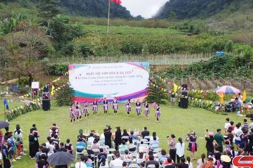Ngày hội văn hóa và du lịch bản Chiềng Đi I