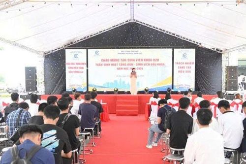 Trường Đại học Điện lực chào đón tân sinh viên khóa D20 nhập học