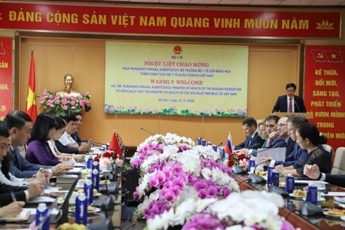 Bộ trưởng Bộ Y tế Đào Hồng Lan hội đàm song phương với Bộ trưởng Bộ Y tế Liên bang Nga Mikhail Murashko