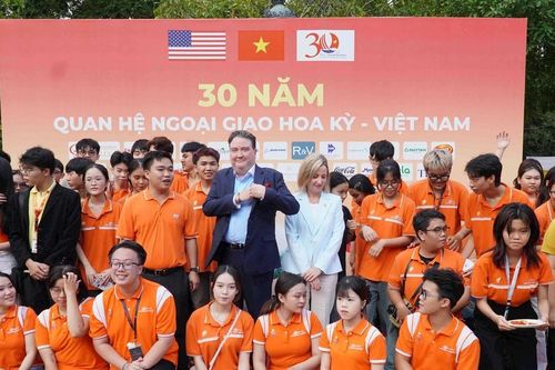 Chương trình giao lưu hữu nghị Việt Nam - Hoa Kỳ tại Cần Thơ
