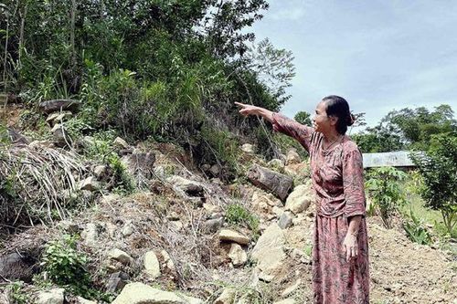 Nhiều người dân ở Đà Nẵng sống thấp thỏm trước nguy cơ… sạt lở núi