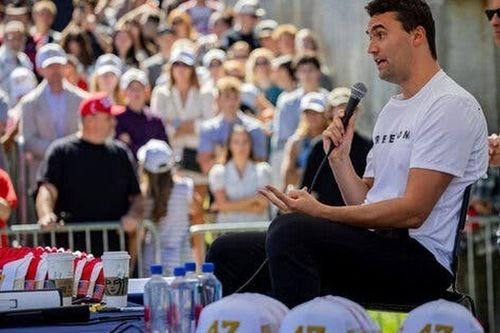 Sau 33 giờ truy lùng căng thẳng, nghi phạm sát hại nhà hoạt động Charlie Kirk đã bị bắt giữ