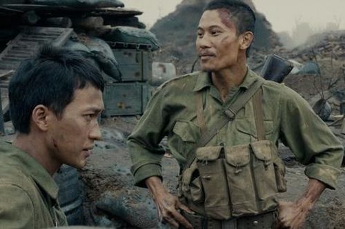 Khán giả tranh cãi về bài viết 'không trận đánh nào diễn ra bên trong Thành cổ như Mưa đỏ'