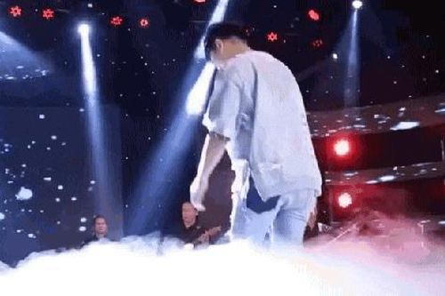 'Ông vua' đắt show hội chợ nhất miền Tây: Vào nghề cát-xê chỉ 20 nghìn đồng/đêm, thời đỉnh cao con số gấp 500 lần