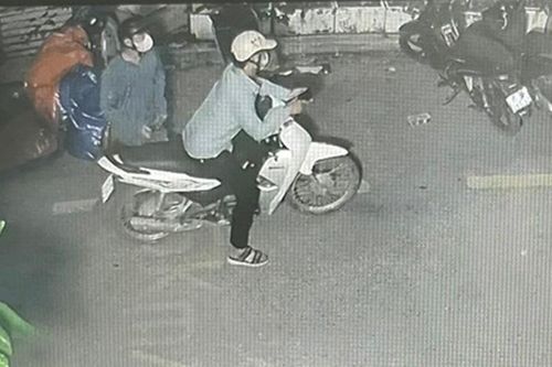Truy tìm 2 đối tượng trộm cắp xe máy tại phường Xuân Phương