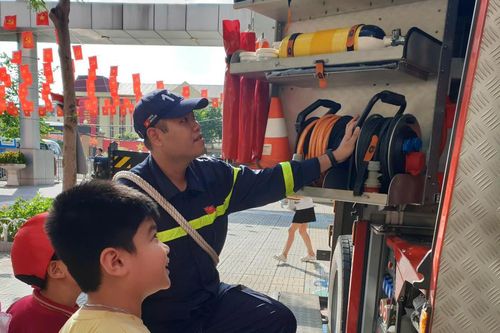 Tuyên truyền phòng cháy, chữa cháy cho học sinh đầu năm học mới