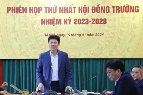 Tạm dừng quy hoạch, bổ nhiệm chủ tịch hội đồng trường