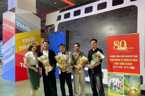 Khán giả cười nghiêng ngả khi được gặp 'siêu lầy' Mạc Văn Khoa