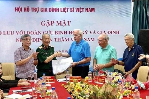 Hành trình 15 năm nghĩa tình tri ân liệt sĩ