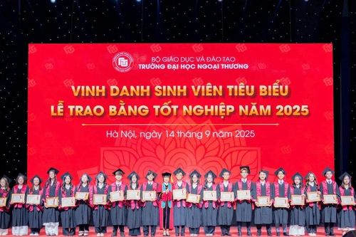 Trường Đại học Ngoại thương tổ chức lễ trao bằng đợt 2 năm 2025 cho hơn 2.000 sinh viên khóa 60 và các khóa bổ sung