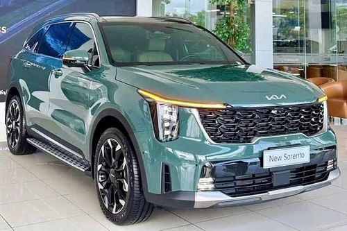 Kia Sorento 2025 từ 1,249 tỷ đồng tại Việt Nam, 'đấu' Hyundai SantaFe