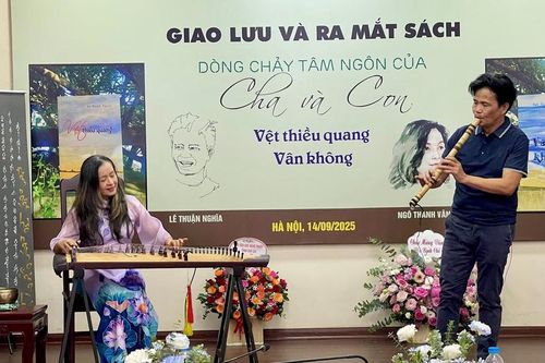 Ra mắt hai tập thơ 'Vệt Thiều Quang' và 'Vân Không'