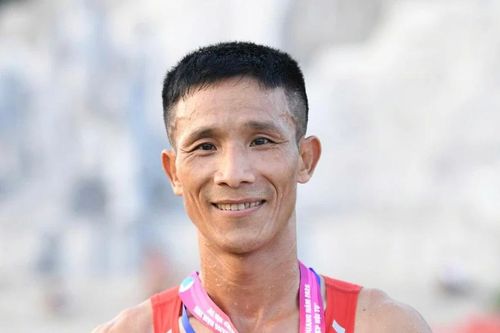 Chuyện về anh nông dân yêu chạy bộ Trần Tư Pháp