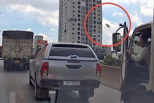 Nóng trên đường: Những pha tài xế xử lý ngông nghênh, ngổ ngáo và cái kết đắng