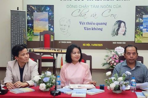 Cuộc hội ngộ thi ca đặc biệt của hai cha con