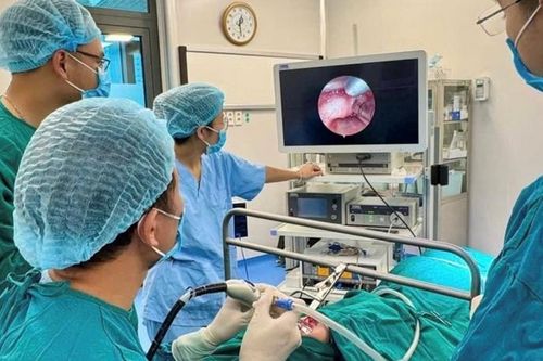 Phẫu thuật cứu sống bé 32 ngày tuổi mắc phải khối u hiếm gặp