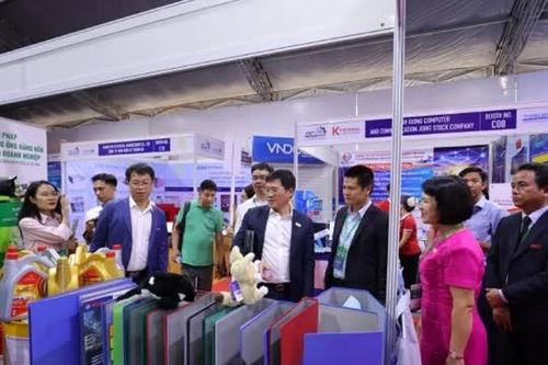 Vượt điểm nghẽn thể chế để công nghiệp Việt Nam 'cất cánh'