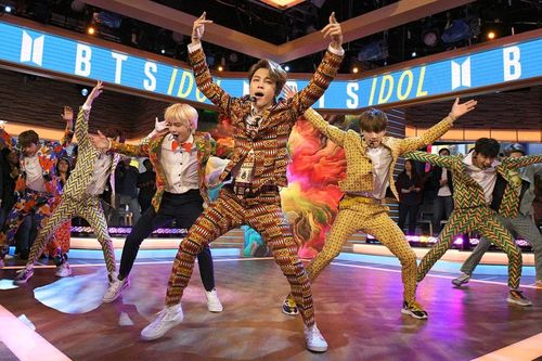 Màn trình diễn của BTS được nhắc lại giữa tranh cãi aespa