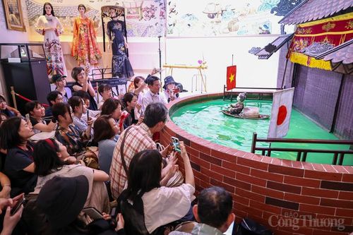 Múa rối nước Việt Nam 'gây bão' tại Nhật Bản
