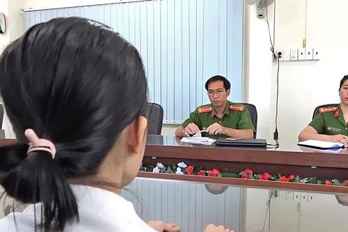 Nạn nhân bóc trần bẫy 'việc nhẹ lương cao' ở Campuchia