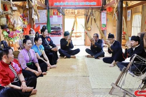Về miền văn hóa Thái cổ Mường Vạt