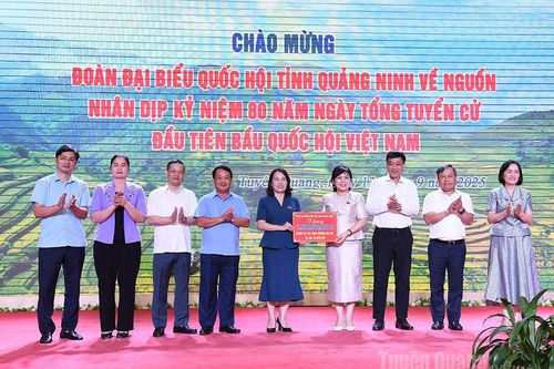 Tỉnh Quảng Ninh hỗ trợ tỉnh Tuyên Quang 1,6 tỷ đồng xây dựng trường nội trú vùng biên giới và xóa nhà tạm, nhà dột nát