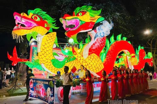 Minh Xuân siết chặt quản lý mô hình diễn diễu Lễ hội Thành Tuyên