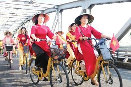 Đổi mới tư duy trong phát triển du lịch