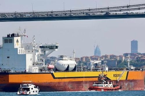Mỹ thúc ép các thành viên NATO ngừng mua dầu của Nga