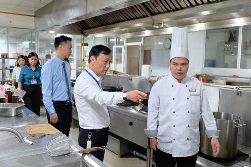 Nỗ lực bảo đảm an toàn vệ sinh thực phẩm phục vụ Đại hội Đại biểu Đảng bộ tỉnh