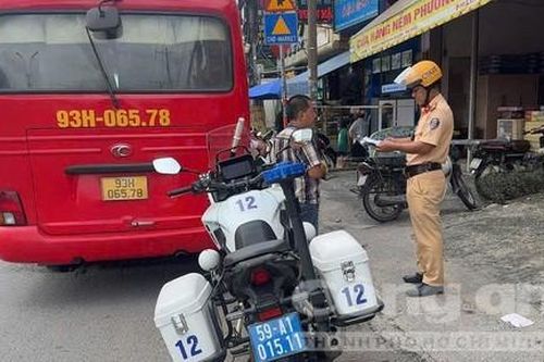 Công an TPHCM: Kiên quyết với 'xe dù', 'bến cóc'