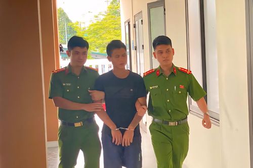 Bắt gã đàn ông mang dao xông vào trụ sở chém trọng thương Phó trưởng Công an xã