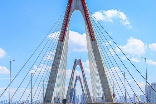 Người dân lưu ý: Cầu Nhật Tân cấm toàn bộ phương tiện từ 0h đến 4h trong tháng 9