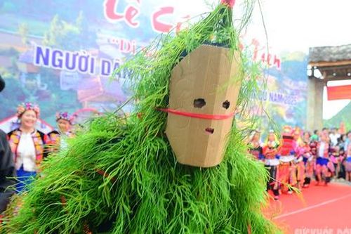 Lễ cúng tổ tiên của người Lô Lô nơi cực Bắc Tổ quốc