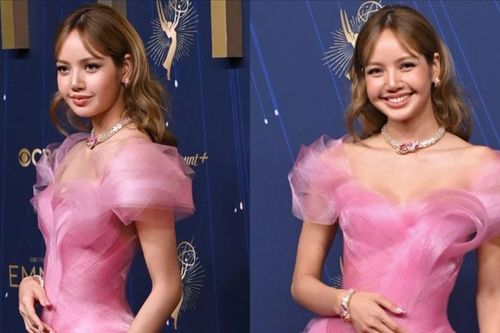Clip Lisa tạo dáng với Glambot trên thảm đỏ Emmy 2025 có gì mà 'viral'?