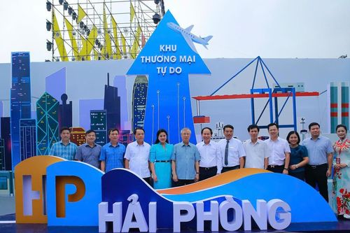 Hải Phòng: Gần 10.000 lượt người được đón đưa miễn phí tham quan A80