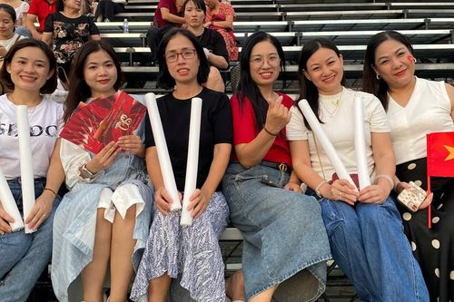 Cuồng nhiệt trước đêm diễn 'Tôi yêu Tổ quốc tôi'