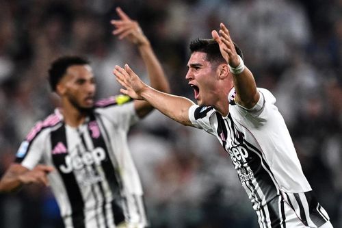 Juventus thắng 4-3 Inter: Tuyệt đỉnh derby trong cái bóng của... Mourinho