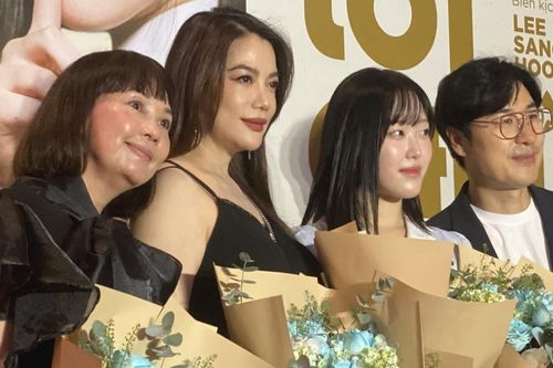 Trương Ngọc Ánh chúc mừng đạo diễn Hàn có phim dự DANAFF III