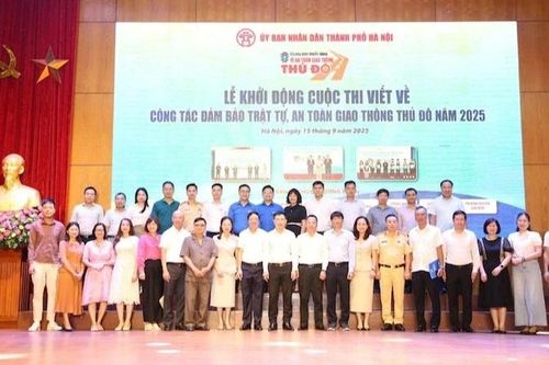 Khởi động Chương trình truyền thông 'Vì An toàn giao thông Thủ đô'