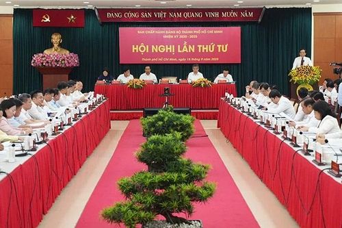 Thành phố Hồ Chí Minh phấn đấu đạt mức tăng trưởng cao nhất