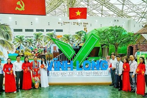 Vĩnh Long là tỉnh duy nhất đồng bằng sông Cửu Long được tặng thưởng 'Không gian trưng bày tiêu biểu' tại Hà Nội