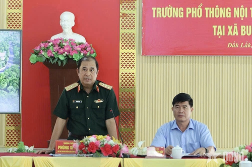 Thượng tướng Phùng Sĩ Tấn dự Hội nghị triển khai chủ trương đầu tư xây dựng trường học tại tỉnh Đắk Lắk