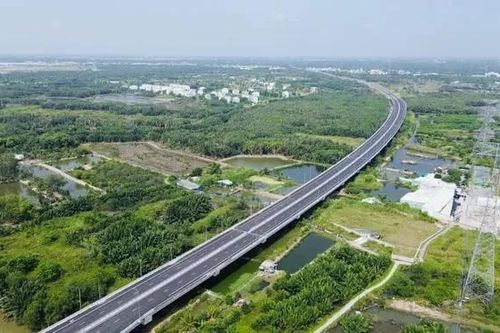 Thủ tướng: Cao tốc từ Cao Bằng đến Cà Mau phải thông tuyến trong năm 2025